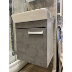 NEON 45 Betonszürke függesztett egyajtós fürdőszoba bútor kerámiamosdóval 45x 56,5 41,5