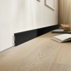  FORTINO 80 MATT FEKETE SZEGŐLÉC, TARTÓS POLIMER SZEGŐLÉCEK, FALÉLEK TAKARÁSÁHOZ. 80*16*2200mm