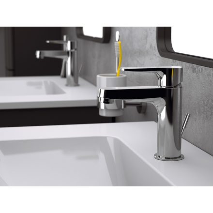 Remer Winner Króm  egykaros mosdócsaptelep, leeresztővel ,  kerámia kartussal (12,6 cm magas)